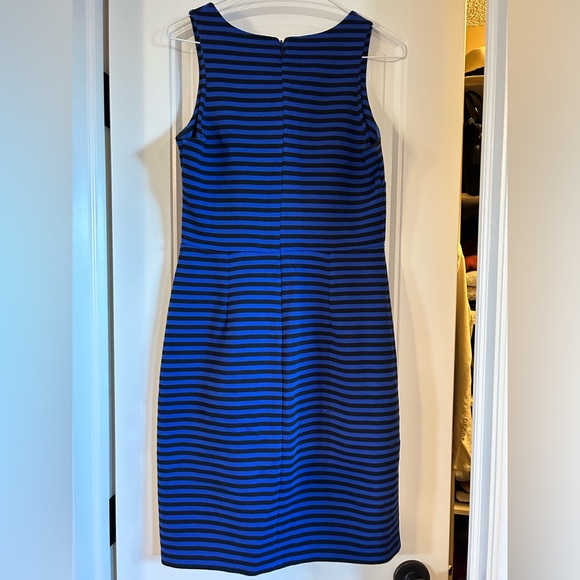 Old navy sleeveless dress - Picture 2 of 3